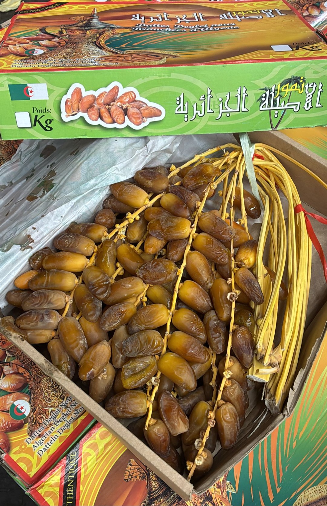 Dattes Figues Pruneaux Marrons